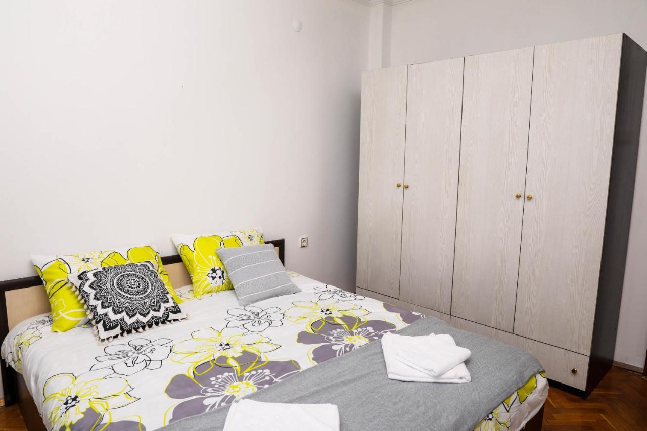 Krichim Apartments,Three-Bedroom, Large Apartment, Top Center Софія Екстер'єр фото