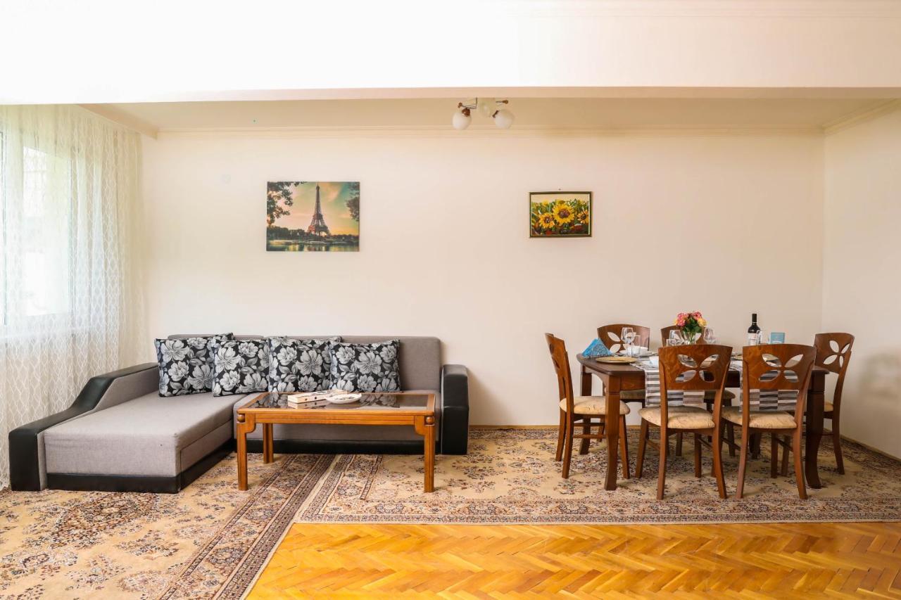 Krichim Apartments,Three-Bedroom, Large Apartment, Top Center Софія Екстер'єр фото